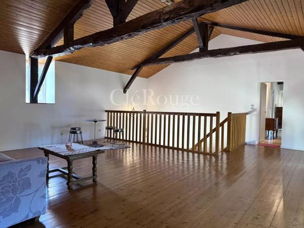 10 minutes de Marmande — Demeure du XVIIe siècle restaurée avec second logis, piscine et pigeonnier