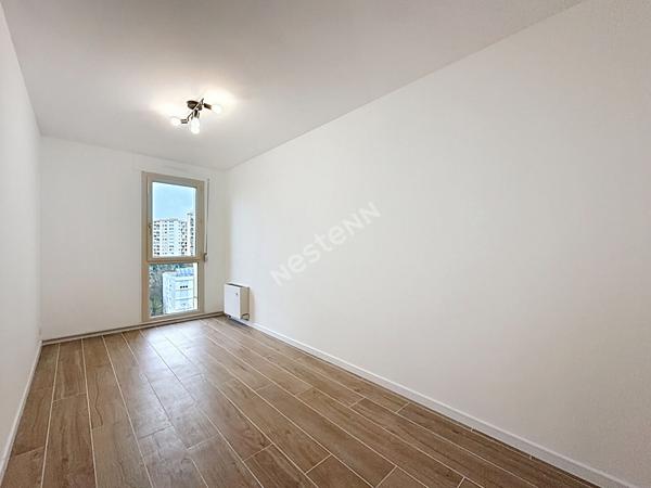 A vendre - Appartement T4 - 73m2 - 3 chambres - Place Jules Verne à Angers