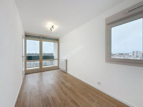 A vendre - Appartement T4 - 73m2 - 3 chambres - Place Jules Verne à Angers