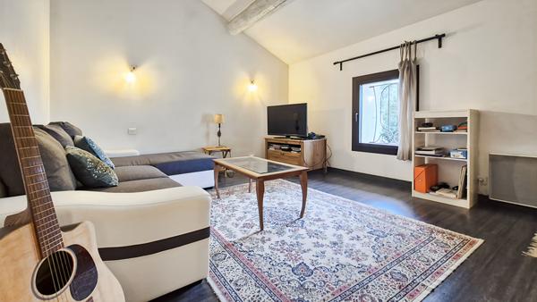 BARBENTANE - Maison de village rénovée 140 m2