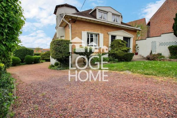 Maison d'architecte sur plus de 1500 m² centre ville de la bassée