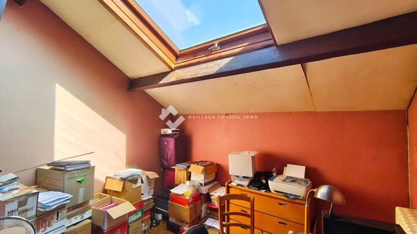 Maison avec fort potentiel – Sous-sol intégral – Combles aménageables