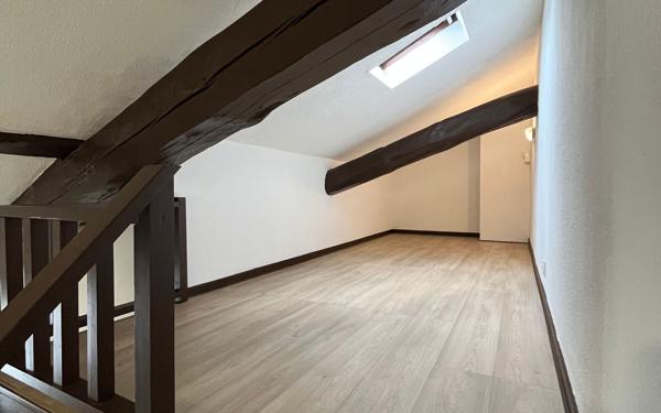 Appartement à louer    2 pièces • 42 m2 Mont-de-Marsan