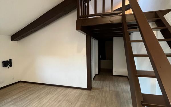 Appartement à louer    2 pièces • 42 m2 Mont-de-Marsan