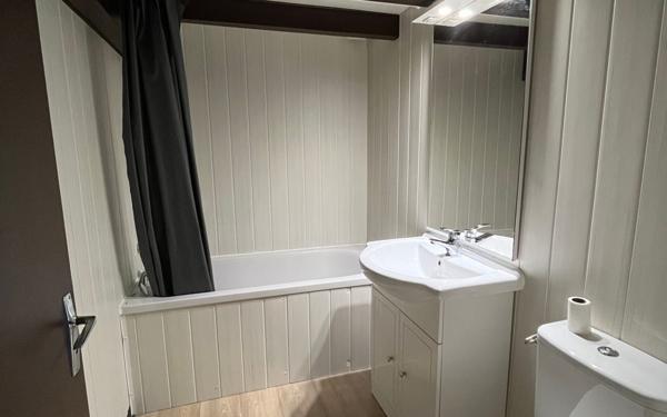 Appartement à louer    2 pièces • 42 m2 Mont-de-Marsan