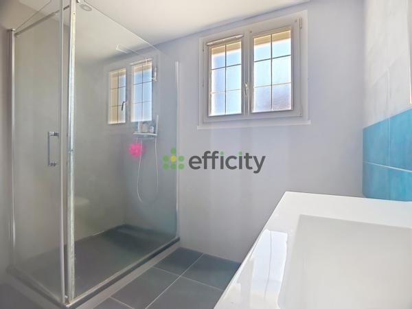 Maison
         5 pièces
        - 148 m² Exclusivité 395 000 € *