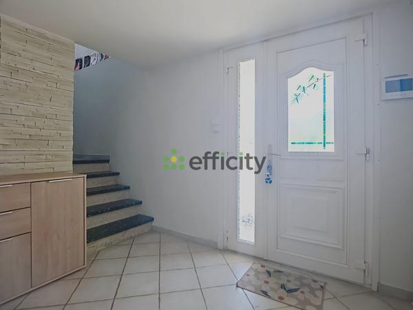 Maison
         5 pièces
        - 148 m² Exclusivité 395 000 € *