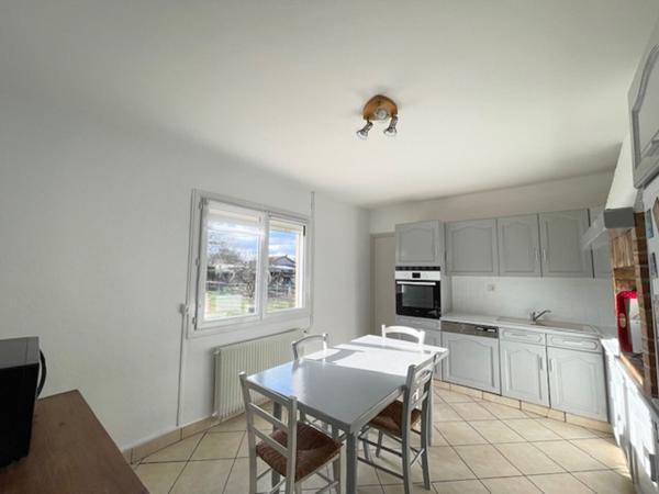 PESSAC - HAUT LEVEQUE - Maison 140m2 - Plain pied - 2ch - Bureau - Combles - Dependance - Terrain 1111 m2