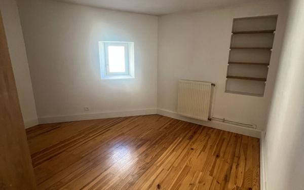 Appartement à louer    4 pièces •  La Voulte-sur-Rhône