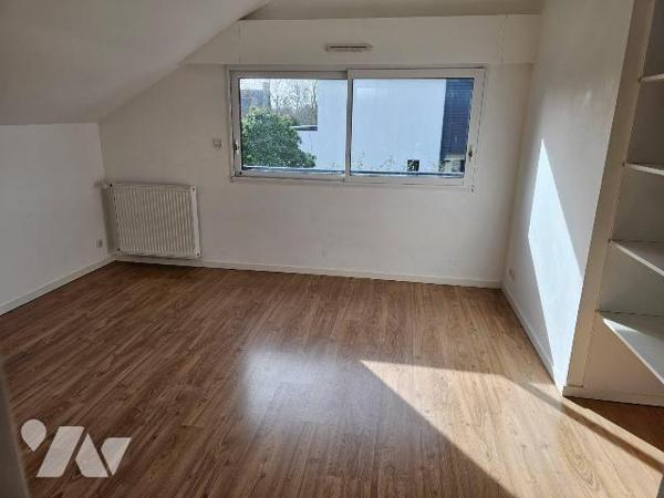 Saint-Coulomb, secteur de Tannée, au calme, proche plage Anse Duguesclin, maison de 2011, lumin...