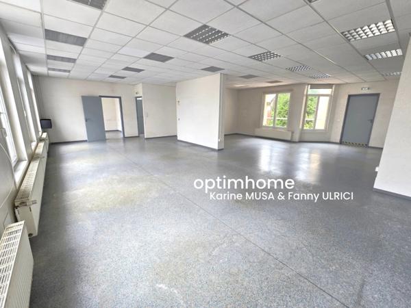 FOURMIES (59) - Vente immeuble de 390 m² avec cour.