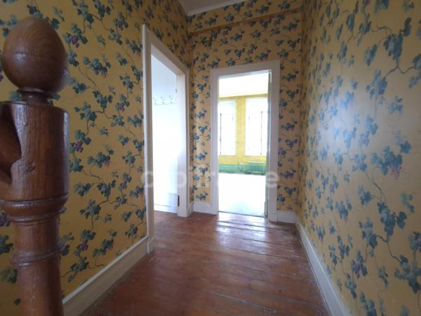 Maison de ville spacieuse - CENTRE VILLE