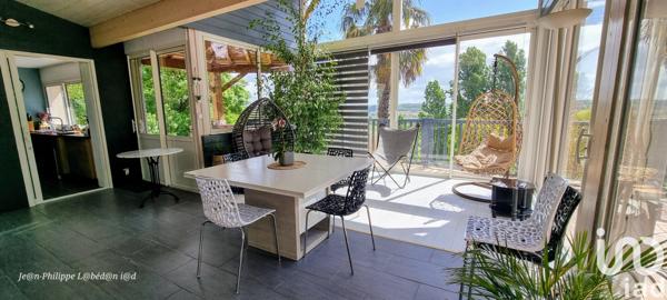 House for sale 8 rooms 215 m² Saint-Pierre-de-Clairac