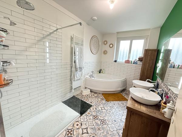 Appartement - 6 pièces - 173 m²