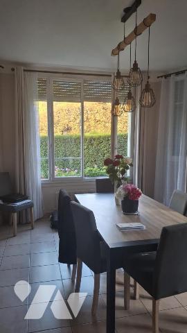 Sur la commune de GOURNAY sur MARNE (Seine-Saint-Denis) Maison locative occupée de 6 PP