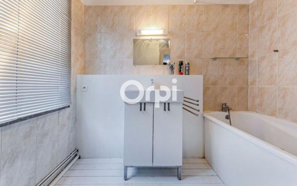 Appartement à vendre    1 pièce • 52 m2 Lille