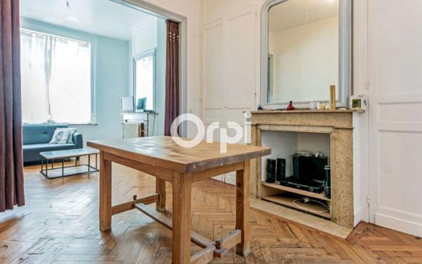 Appartement à vendre    1 pièce • 52 m2 Lille