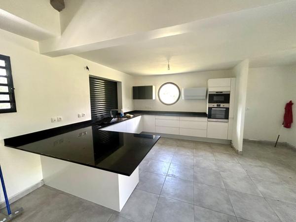 Maison 3 chambres sur 2000m2 de terrain