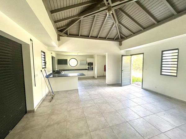 Maison 3 chambres sur 2000m2 de terrain