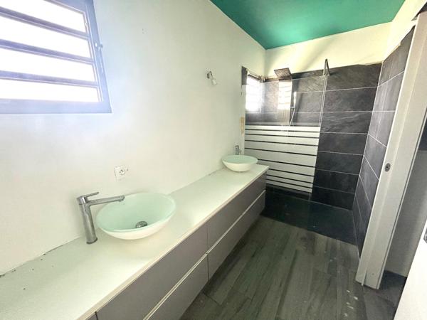 Maison 3 chambres sur 2000m2 de terrain