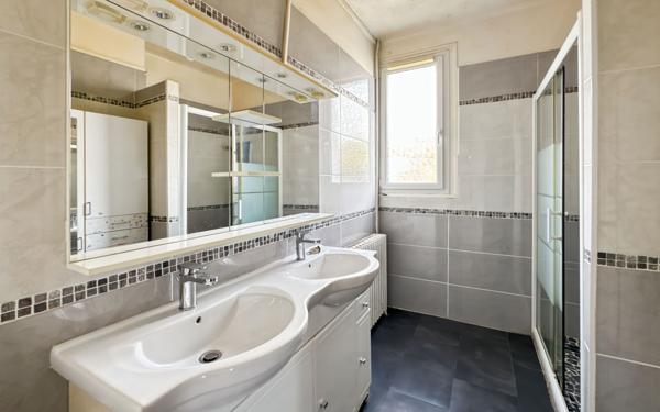 Maison à vendre    5 pièces • 119 m2 Boulazac