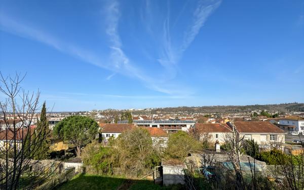 Maison à vendre    5 pièces • 119 m2 Boulazac