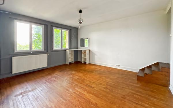 Maison à vendre    5 pièces • 119 m2 Boulazac