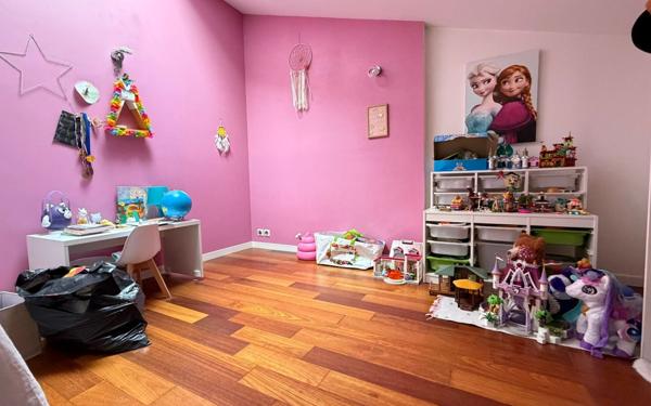 Maison à vendre    6 pièces • 170 m2 Neuilly-Plaisance