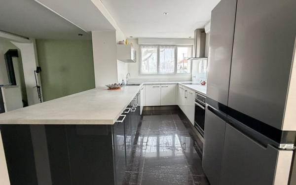 Maison à vendre    6 pièces • 170 m2 Neuilly-Plaisance