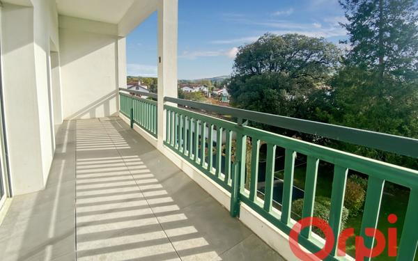 Appartement à louer    2 pièces • 49 m2 Cambo-les-Bains