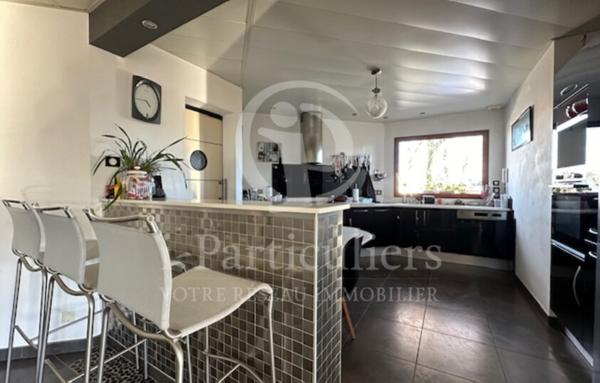 Maison contemporaine de plain-pied sur 2000m2