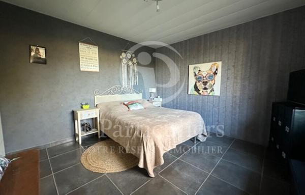 Maison contemporaine de plain-pied sur 2000m2