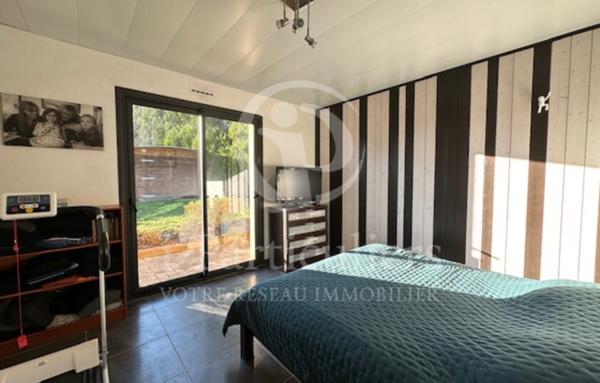 Maison contemporaine de plain-pied sur 2000m2