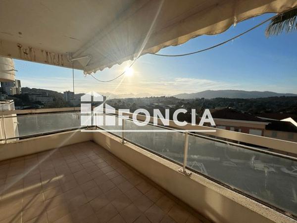 Location Appartement 2 pièces 36.99 m² - 604 AV. GEORGES POMPIDOU Le Cannet 06110