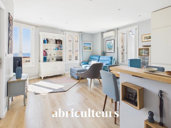 Charmant appartement 3 pièces de 39 m² Entièrement rénové Vue mer dégagée Nice Mont Boron