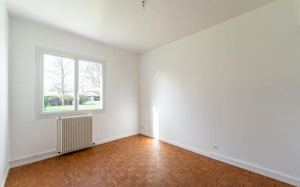 Maison à vendre    5 pièces •  Sainte-Eulalie-en-Born