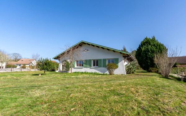 Maison à vendre    5 pièces •  Sainte-Eulalie-en-Born