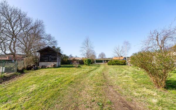 Maison à vendre    5 pièces •  Sainte-Eulalie-en-Born