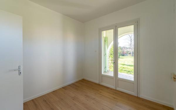 Maison à vendre    5 pièces •  Sainte-Eulalie-en-Born