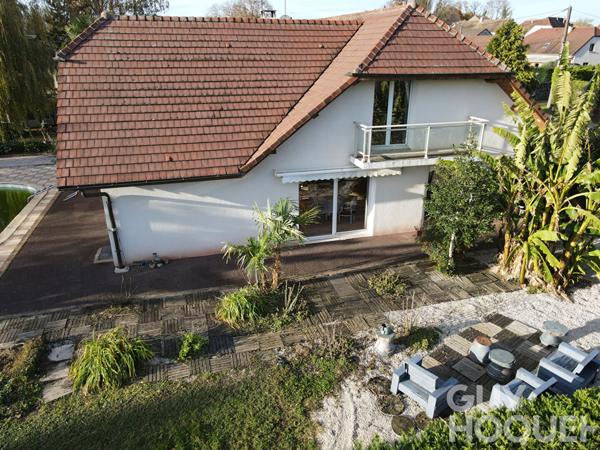 A VENDRE MAISON TERRAIN PISCINE 2 GARAGES