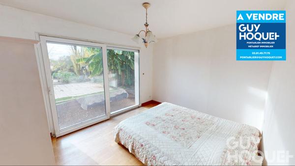 A VENDRE MAISON TERRAIN PISCINE 2 GARAGES