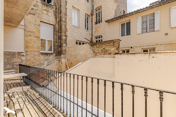 Appartement à vendre 192 240 € Bordeaux 2 p 33 m² DPE E