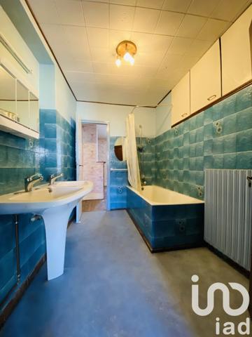 Maison de village 5 pièces de 154 m² à Falaise (08400)