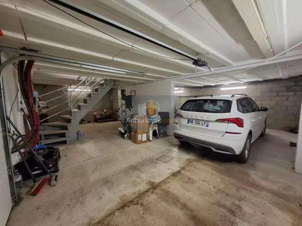 Vente                                                      Maison
                        
                     5 pièces                      102 m2                     à Pommeuse
