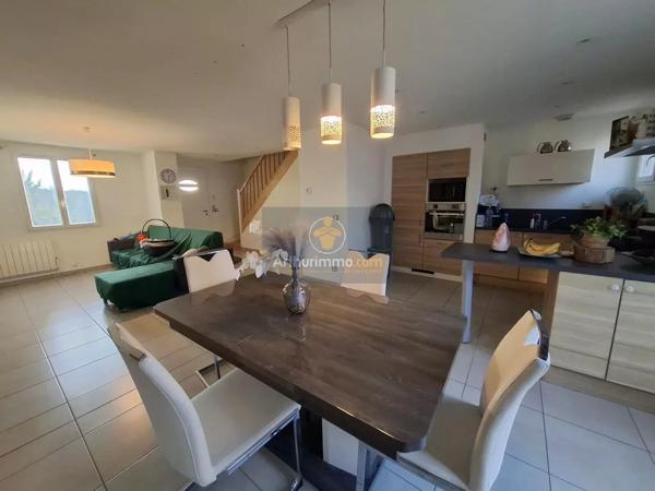 Vente                                                      Maison
                        
                     5 pièces                      102 m2                     à Pommeuse
