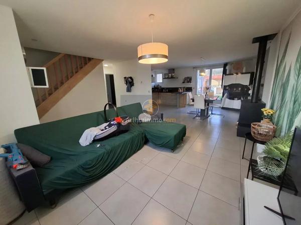 Vente                                                      Maison
                        
                     5 pièces                      102 m2                     à Pommeuse