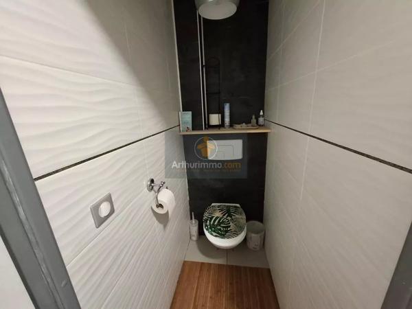 Vente                                                      Maison
                        
                     5 pièces                      102 m2                     à Pommeuse