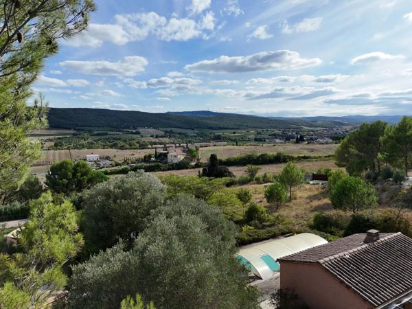 Élégante villa avec vues panoramiques, piscine et jardin méditerranéen – Limoux