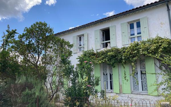 Maison à vendre    6 pièces •  Les Mathes