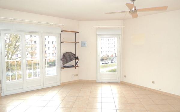 Appartement à louer    1 pièce • 32,12 m2 Athis-Mons